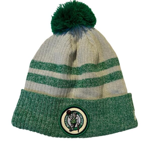NWOT Boston Celtics New Era Patch Cuffed Knit Hat with Pom OS - Picture 1 of 5